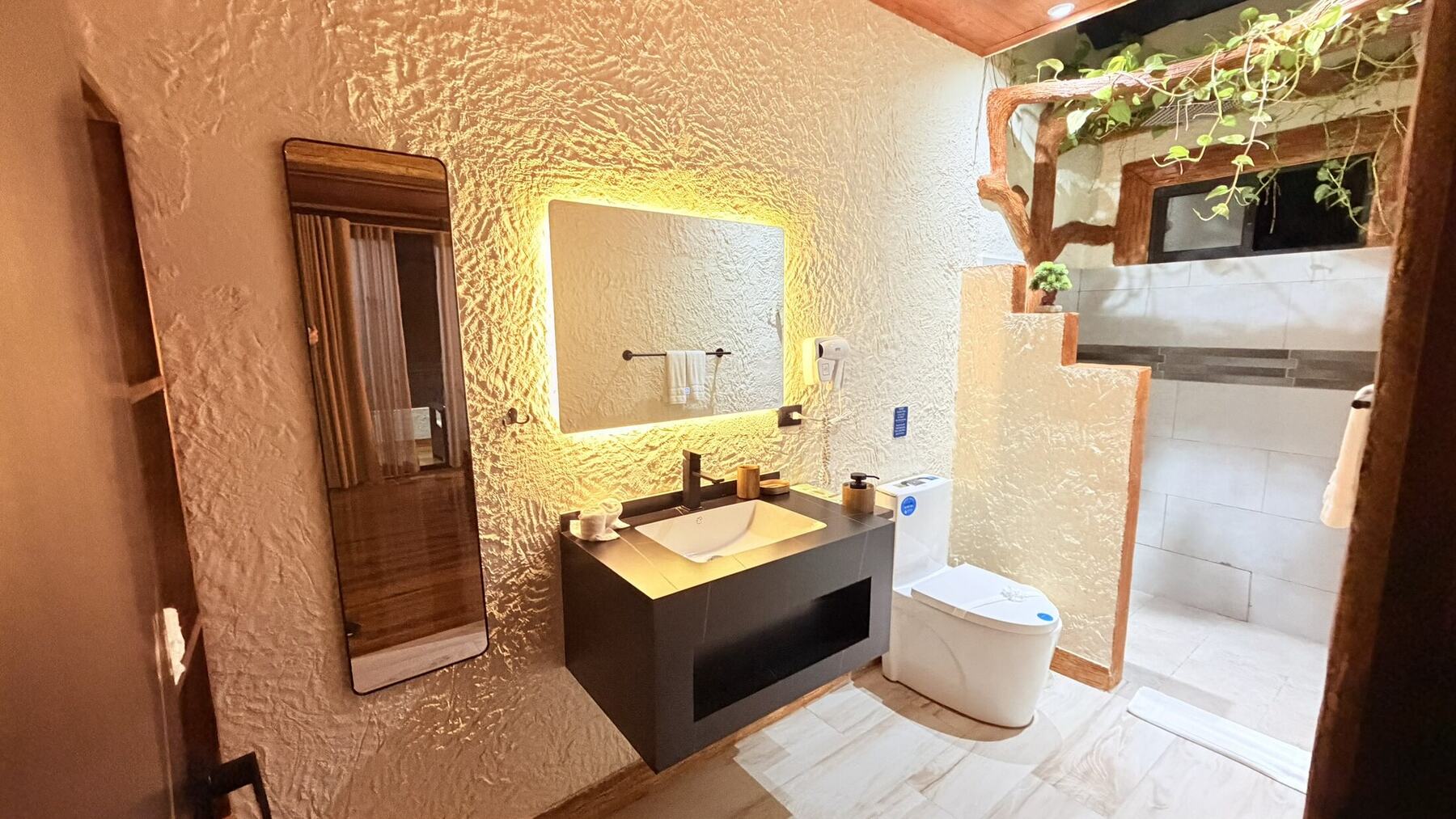 Dream House bathroom