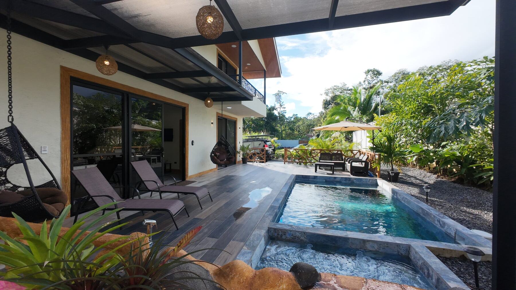 Private pool, jacuzzi and terrace